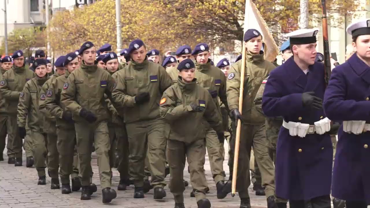 Ślubowanie uczniów klas mundurowych Zespołu Szkół ZDZ w Kielcach 8 kwietnia 2025 4K