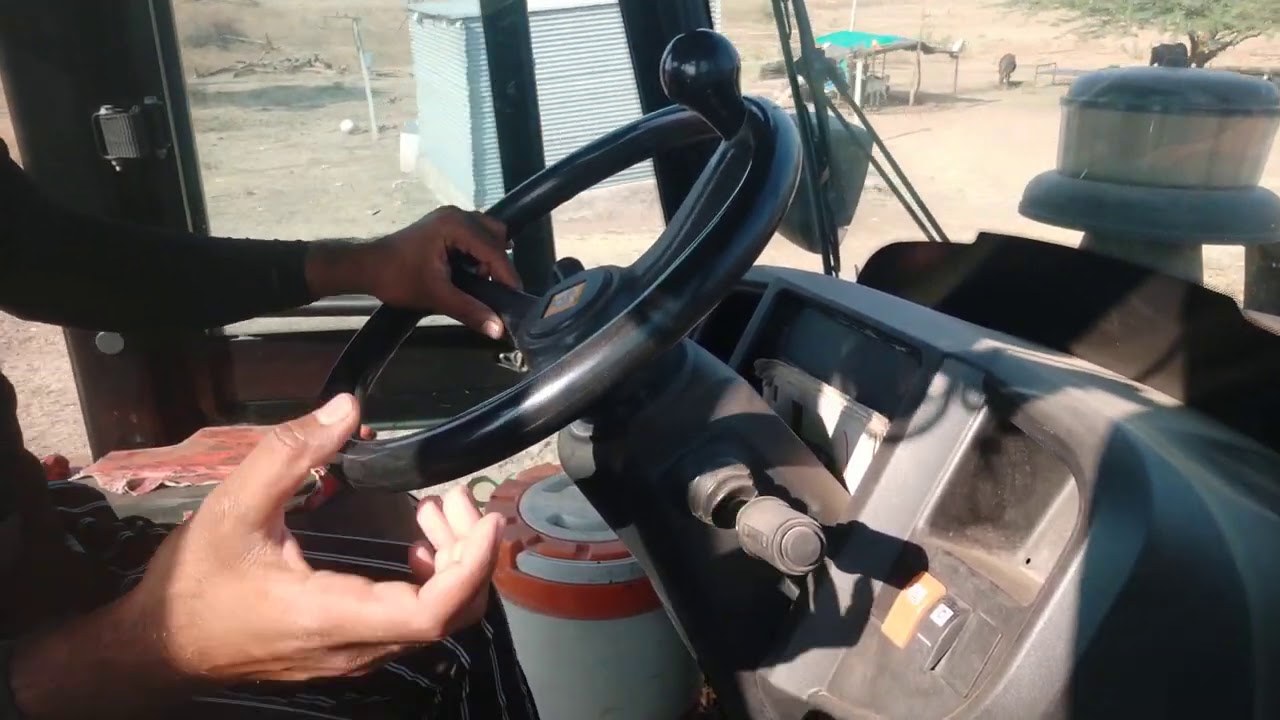 JCB को रोड पे कन्ट्रोल करना सीखो।।