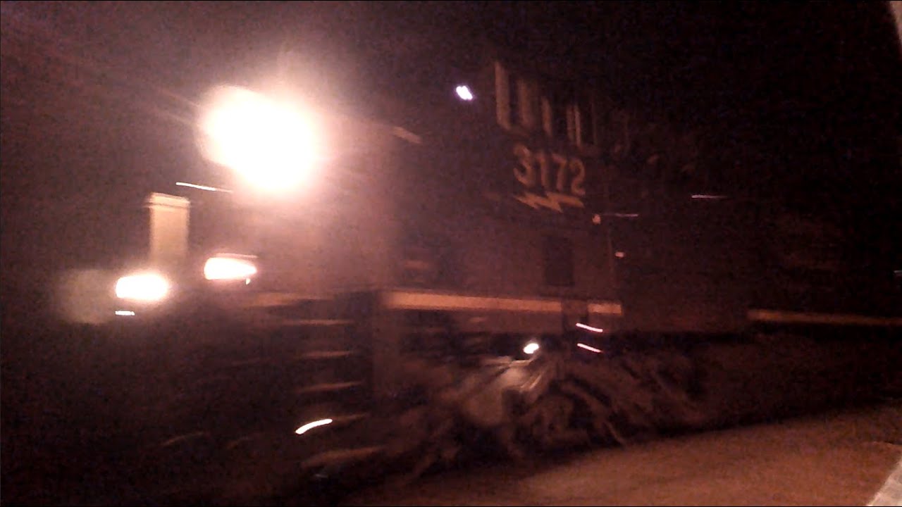7/27/23 Perrysburg, OH; CSX freight train heads north