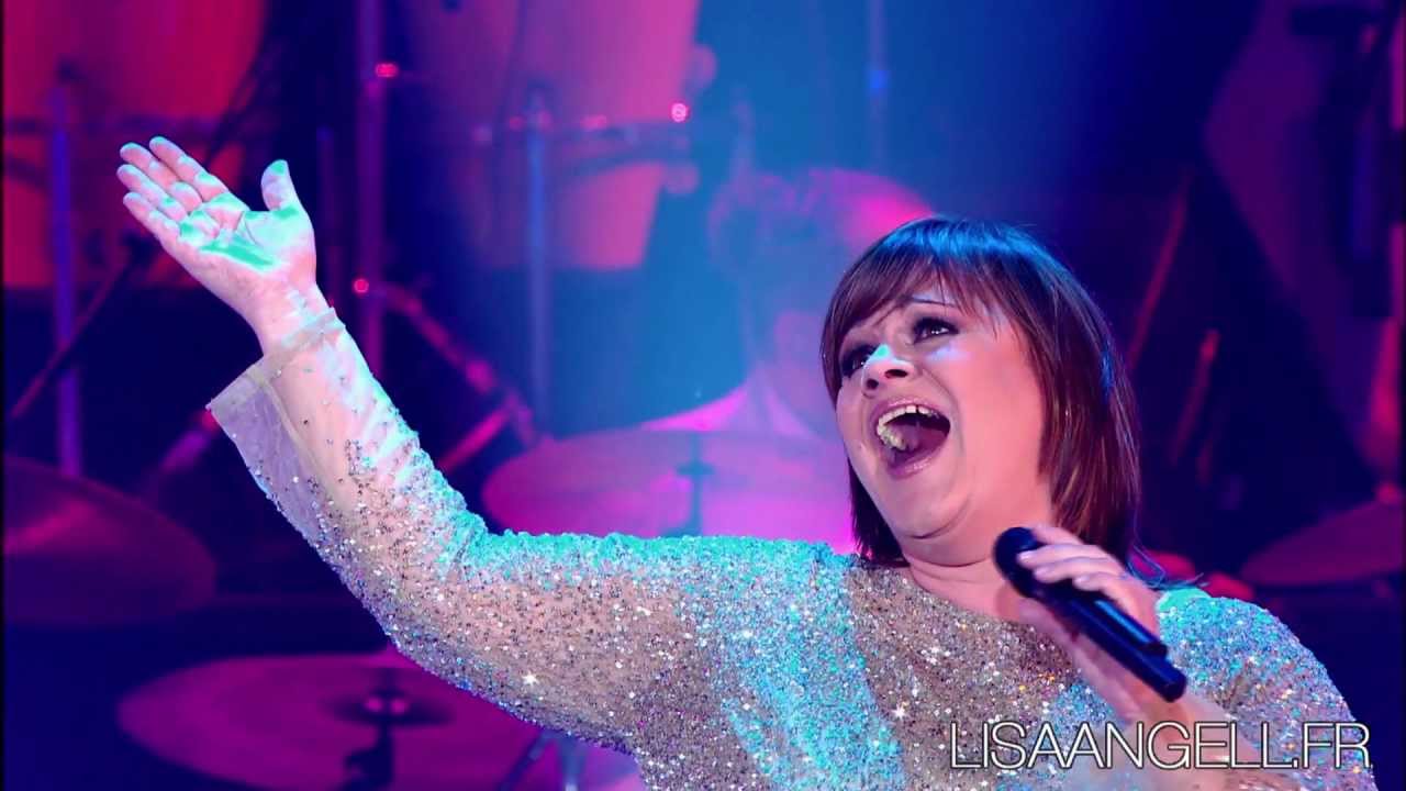 Lisa Angell chante Divines dans les Ann&eacute;es Bonheur
