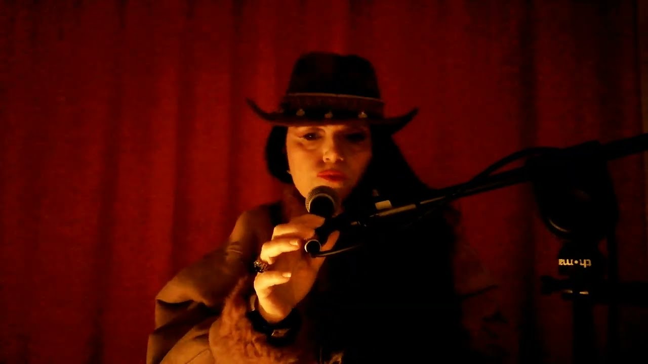 I'M IN LOVE WITH YOU (LIVE Recording) Song of ZANA is Adriana ZACCAGNI