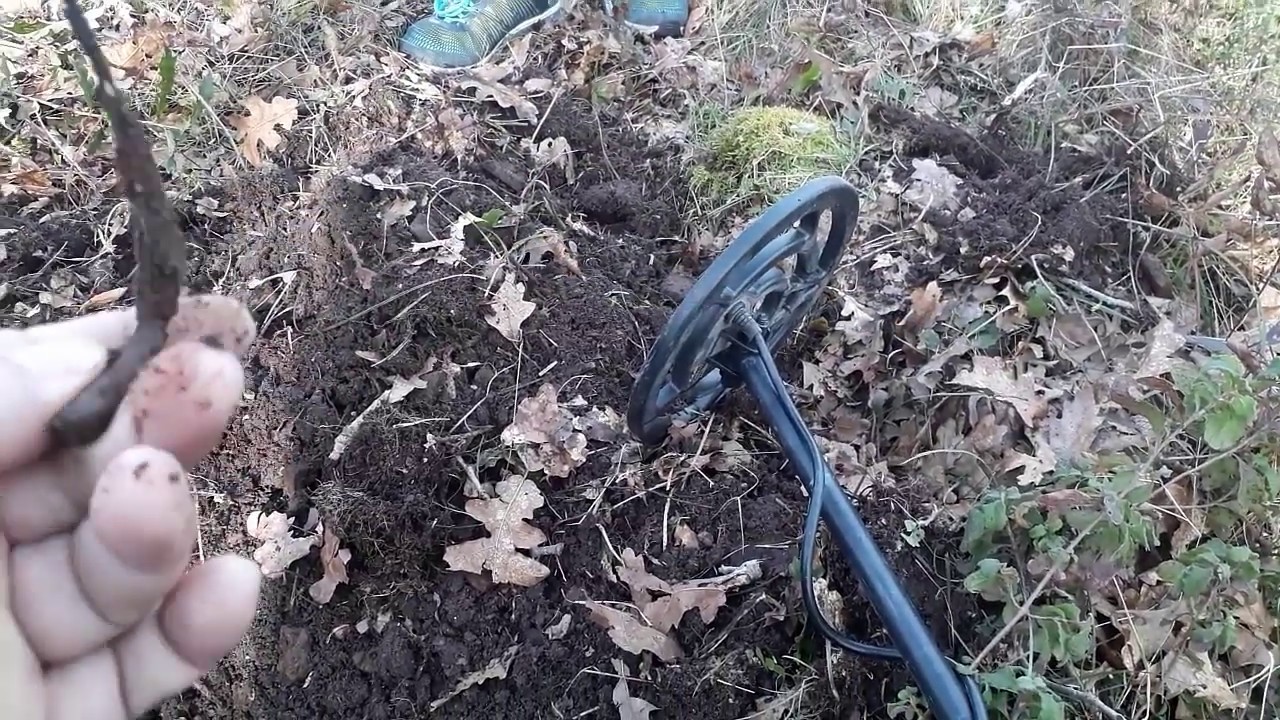 TEKTEK&Ccedil;İLİK AVINA &Ccedil;IKTIK VE NE BULDUK? (tek tek definecilik) detector called with treasure.