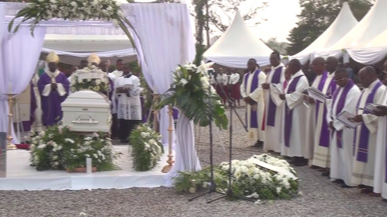 NSAZOMO ELVIRE MBARGA CHAPUIS INHUMÉE PAR LES SIENS