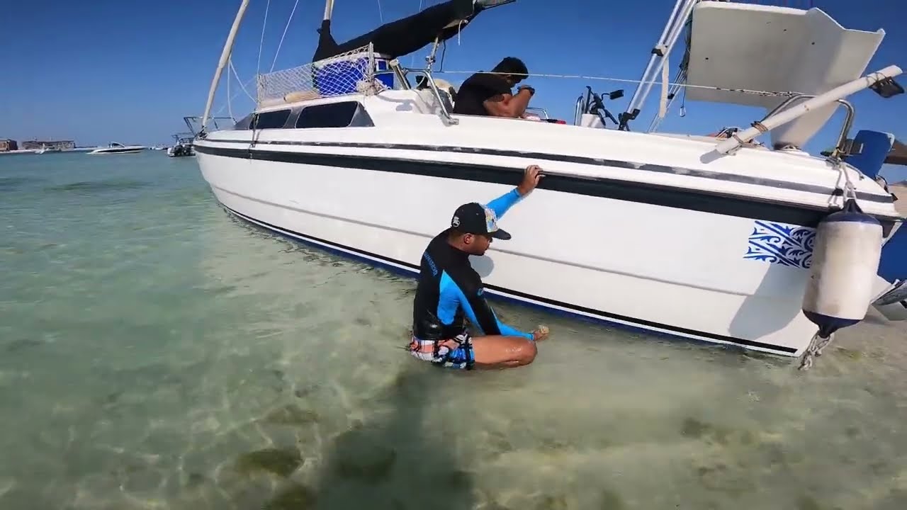 Macgregor 26x Motor Sailing