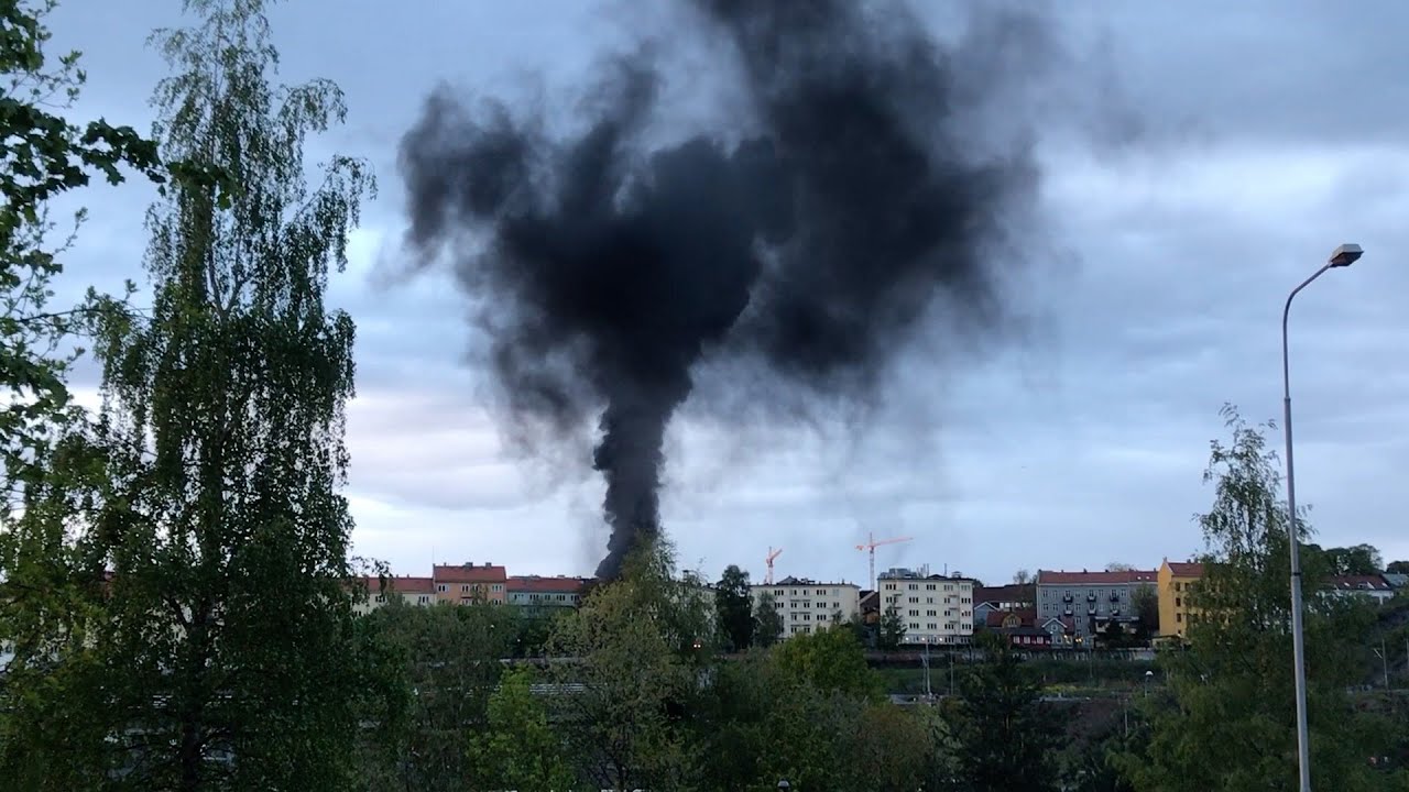 Sort r&oslash;yk velter opp i Oslo