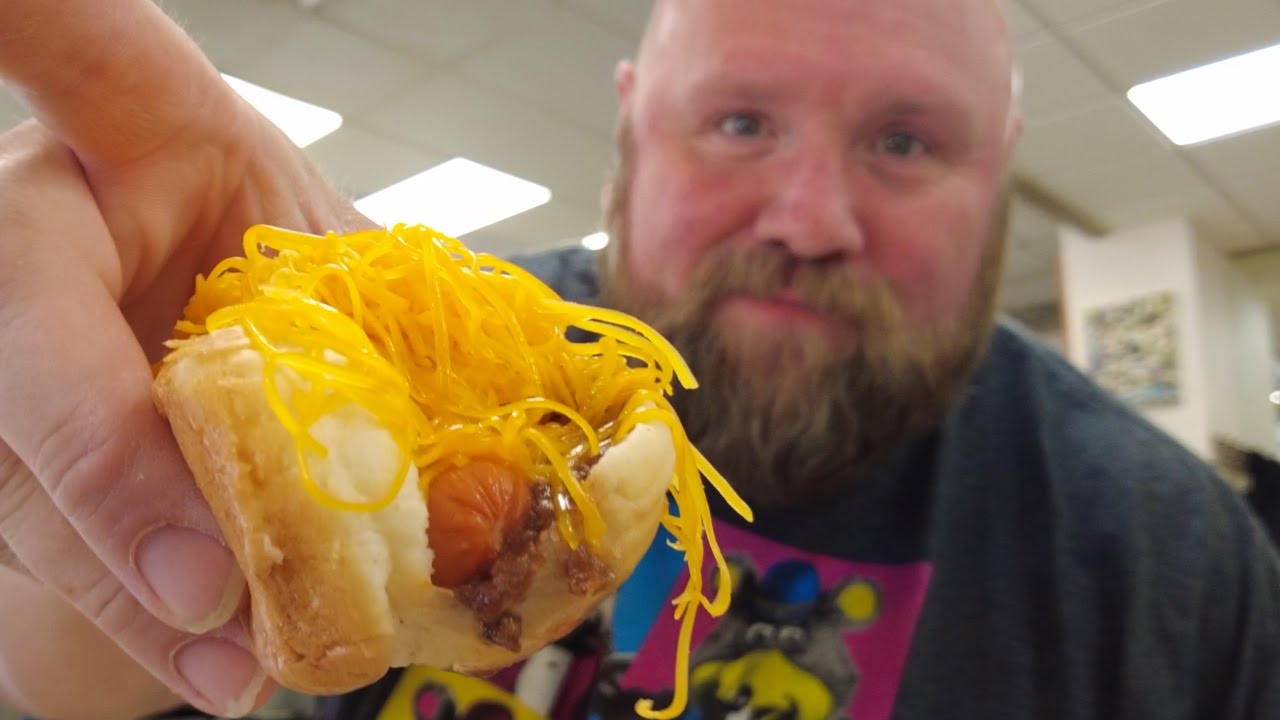 Я посещаю старейший действующий ресторан Skyline Chili в Цинциннати, штат Огайо!