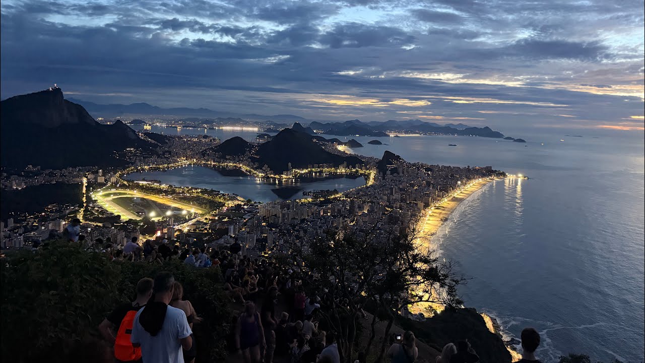 Рассвет на горе Два Брата в Рио. Подъём в темноте и полёт на дроне. Бразилия. ￼￼