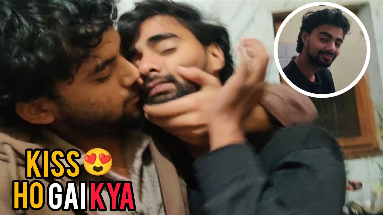 KISS HO GAI KYA 😍 😂