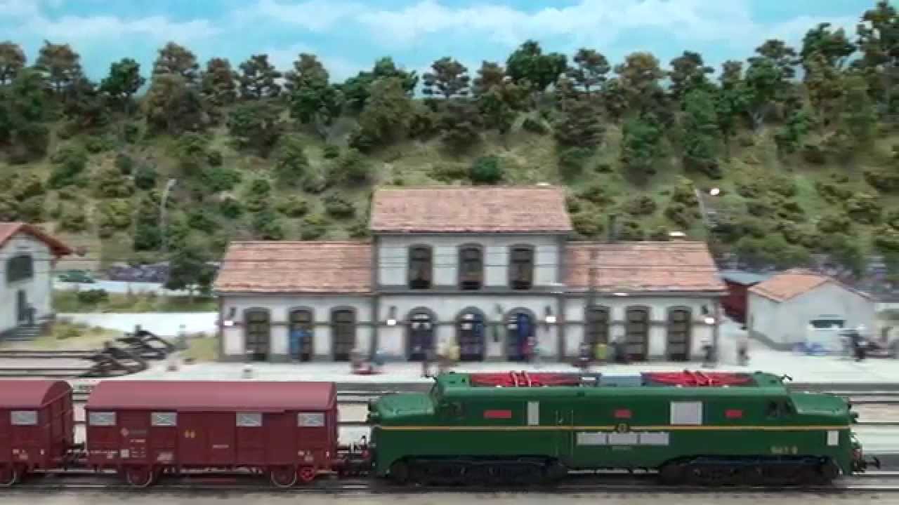 Electrotren (H0 1:87) E2757/S - E2758/S - Locomotora el&eacute;ctrica RENFE 277 (verde y amarillo)