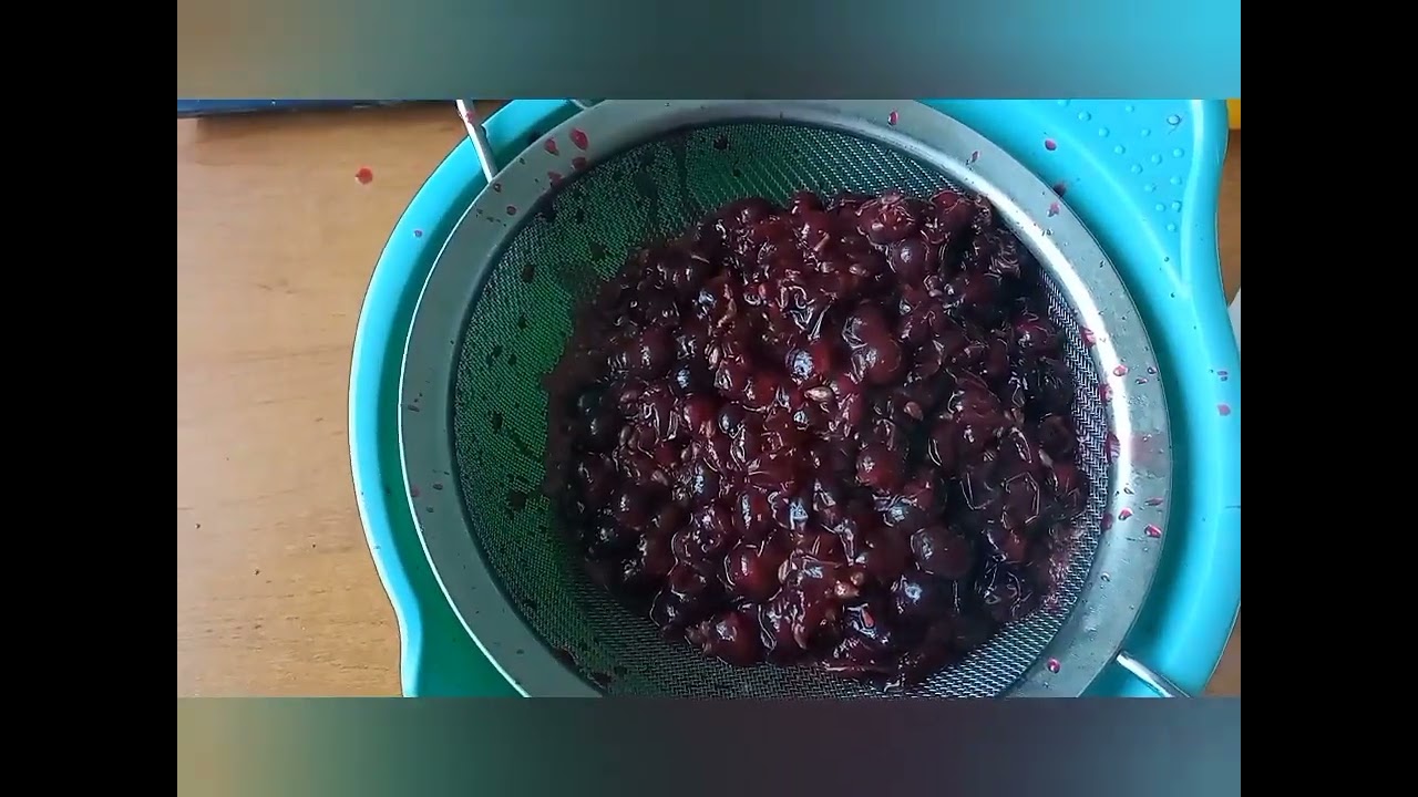 Виноградный конфитюр ( джем) Улетает на ура. Не успеваю готовить. Аромат на всю улицу.