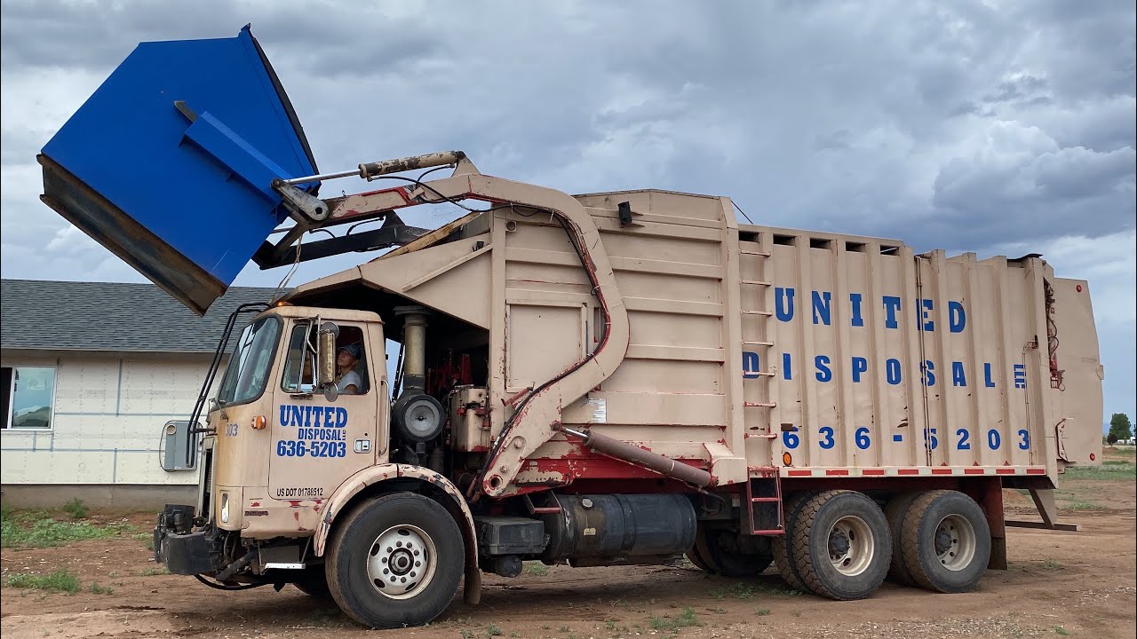United Disposal Pak Mor Front Loader Garbage Truck