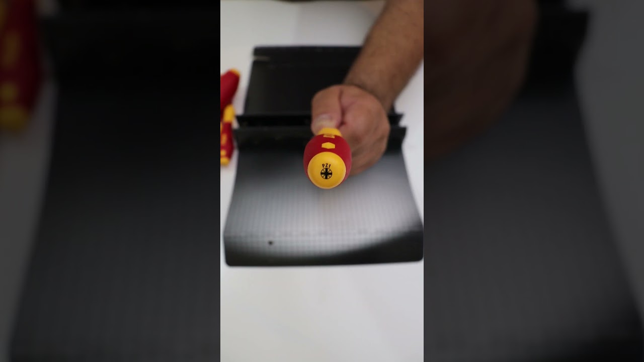 Wiha Screwdriver set SoftFinish&reg; electric 1000V Slotted and Pozidriv #electrician #electriccar #diy