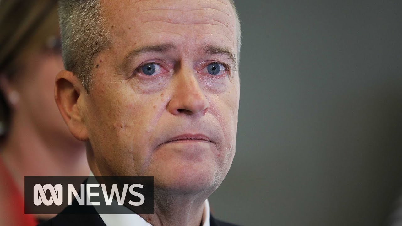 Furious Bill Shorten fights back tears over newspaper story about his mum | ABC News