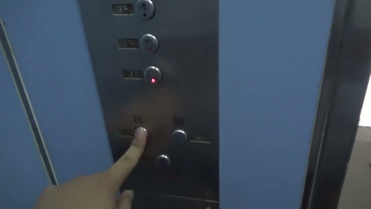 Block 2 Upper Aljuned Lane Residential HDB - 1987 (r.1998) Fujitec Traction Elevator