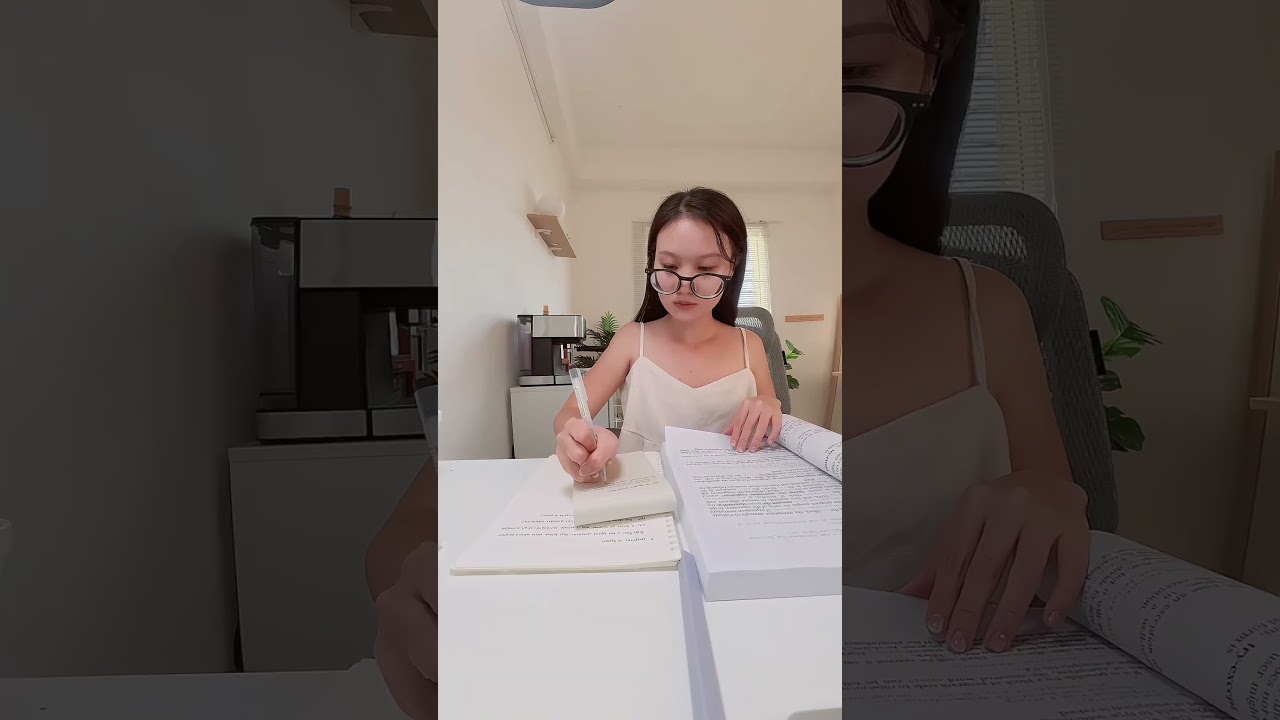 The PERFECT Camera for Study Vlogs 📸 | Insta360 GO Ultra Hands-Free 4K