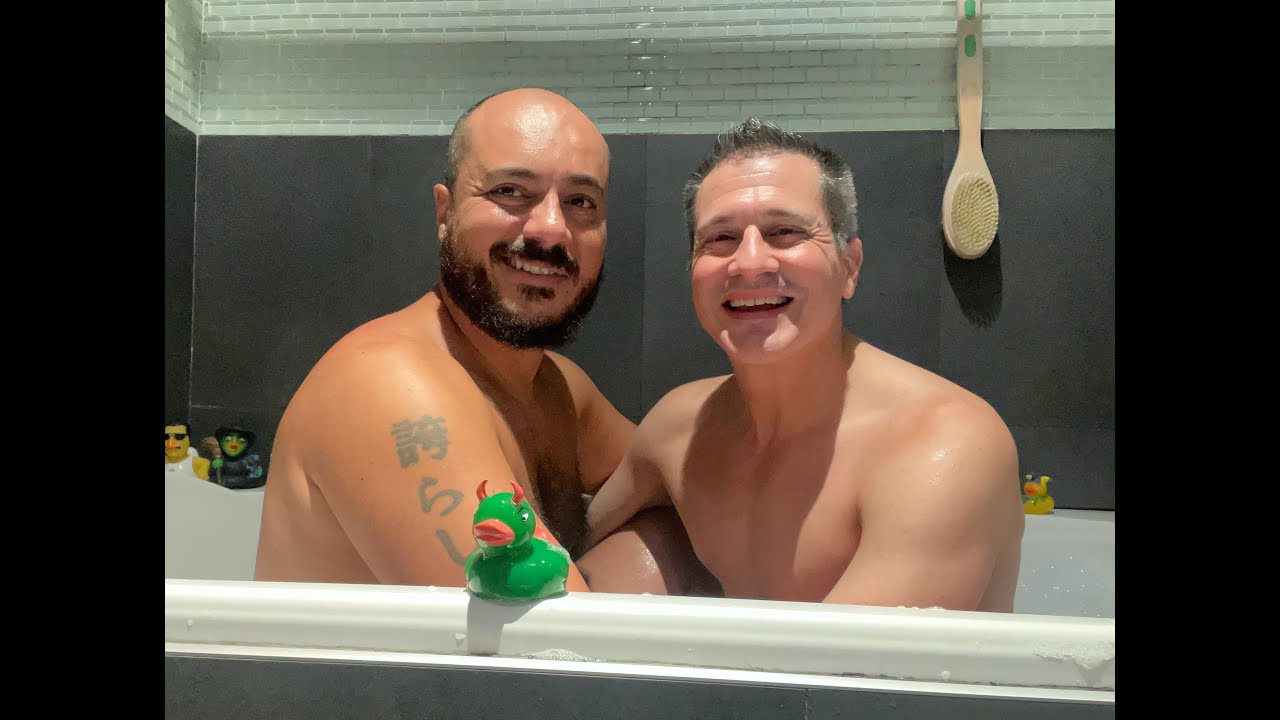 Manny Corredor on Sexy Recovery, Sobriety, Mental Health, and Go-Go Dancing on Tub Talks With Damon