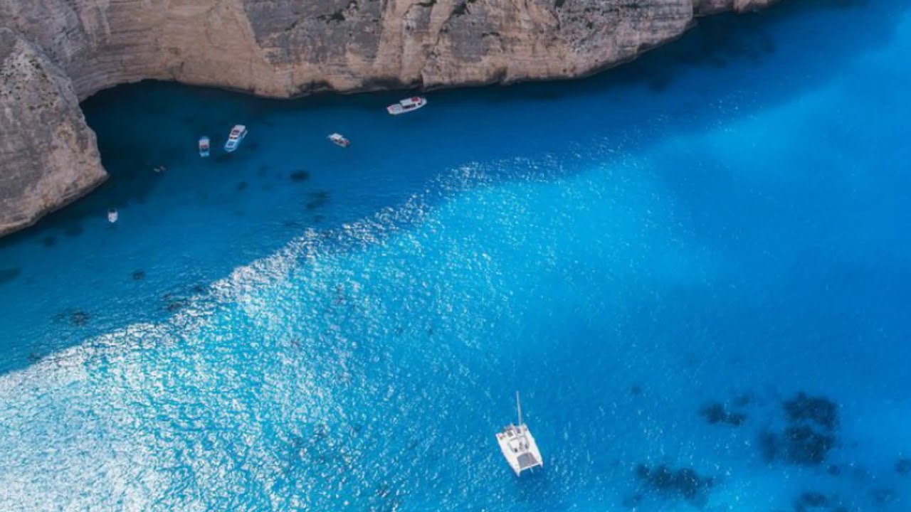 VUES AERIENNES MAGNIFIQUES DU MONDE .