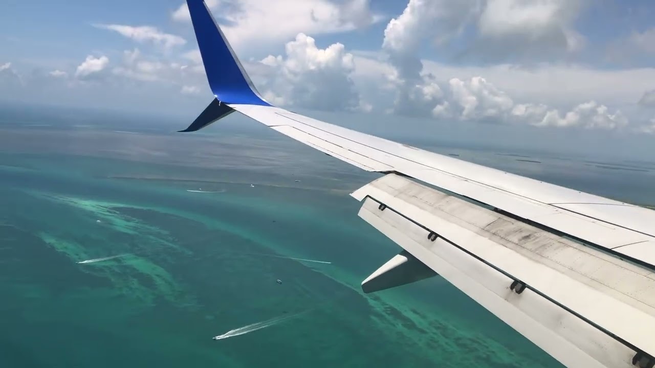 6-10-2025. UNITED Flight 1822.  Landing in Key West on Runway 9