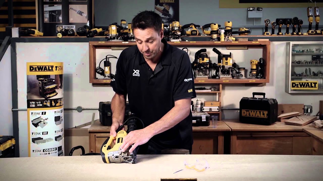 Dewalt DW331 700W Jigsaw