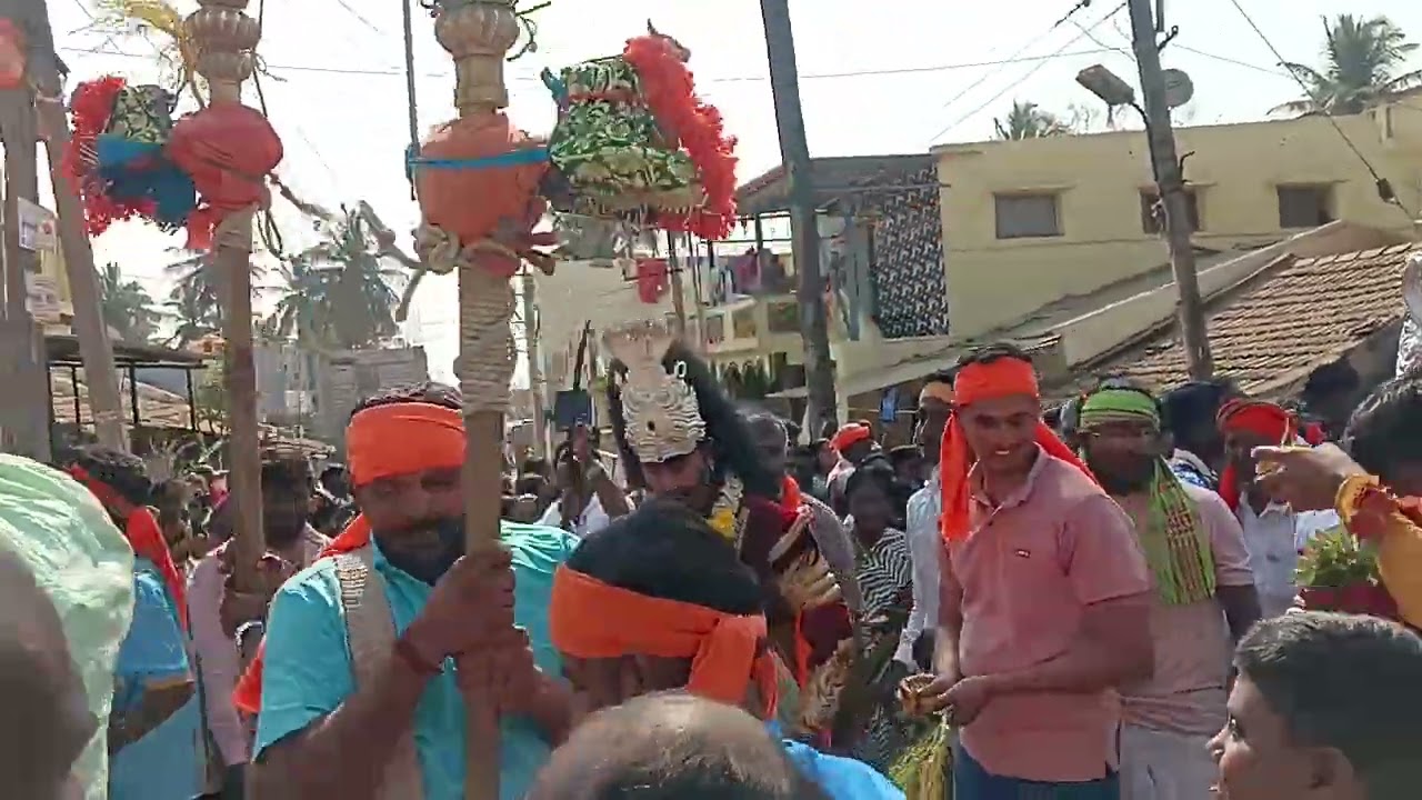 శ్రీ గురు కరిబసవేశ్వర స్వామి రథోత్సవం ఉక్కడగాత్రి కర్నాటక 