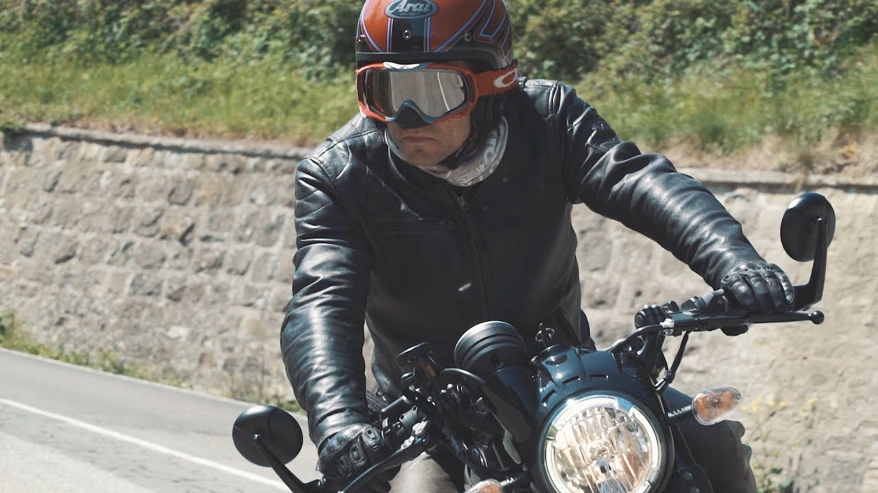Ducati Scrambler Café Racer - motortest MotoMe