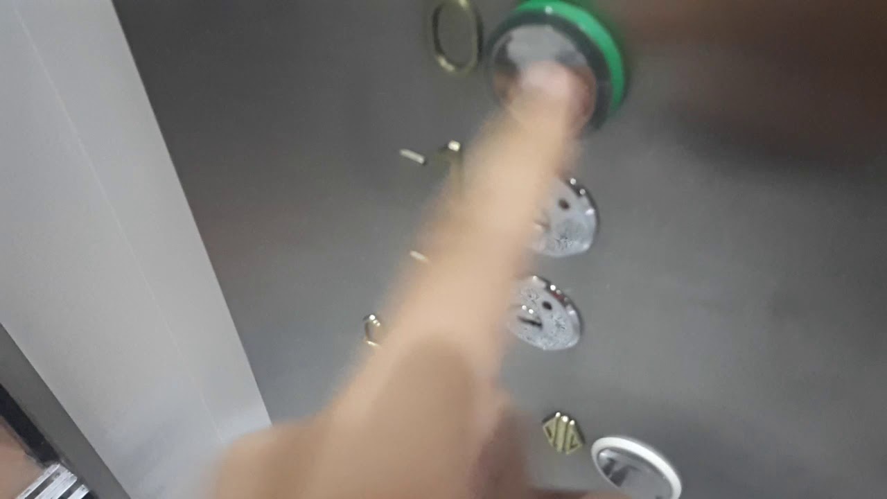 Cheap Otis Gen2 lift at 17 Doctor Peset street in Mislata (Valencia)