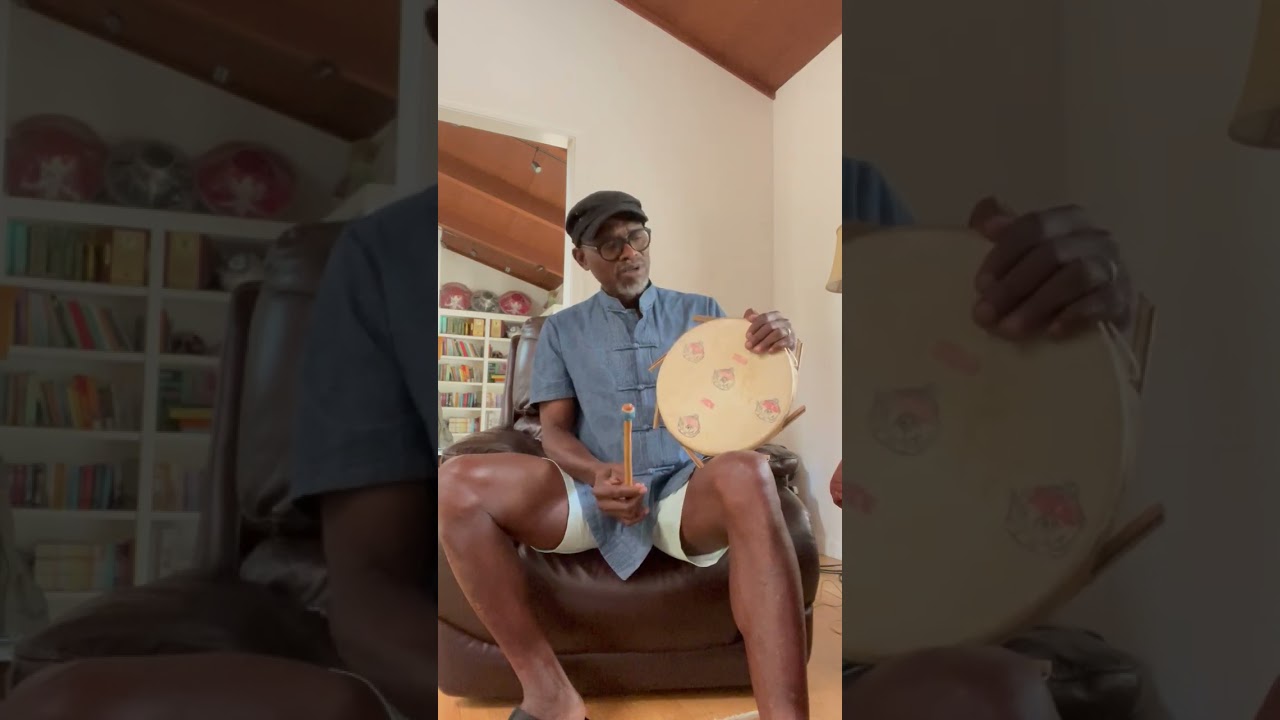 Introduction to beating Yoruba Ọrunṣha Sakara Drum [UPDATED: With correct 