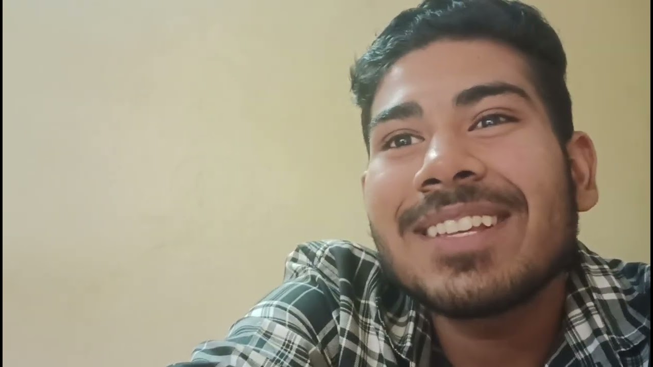 Police ne pakad liya 