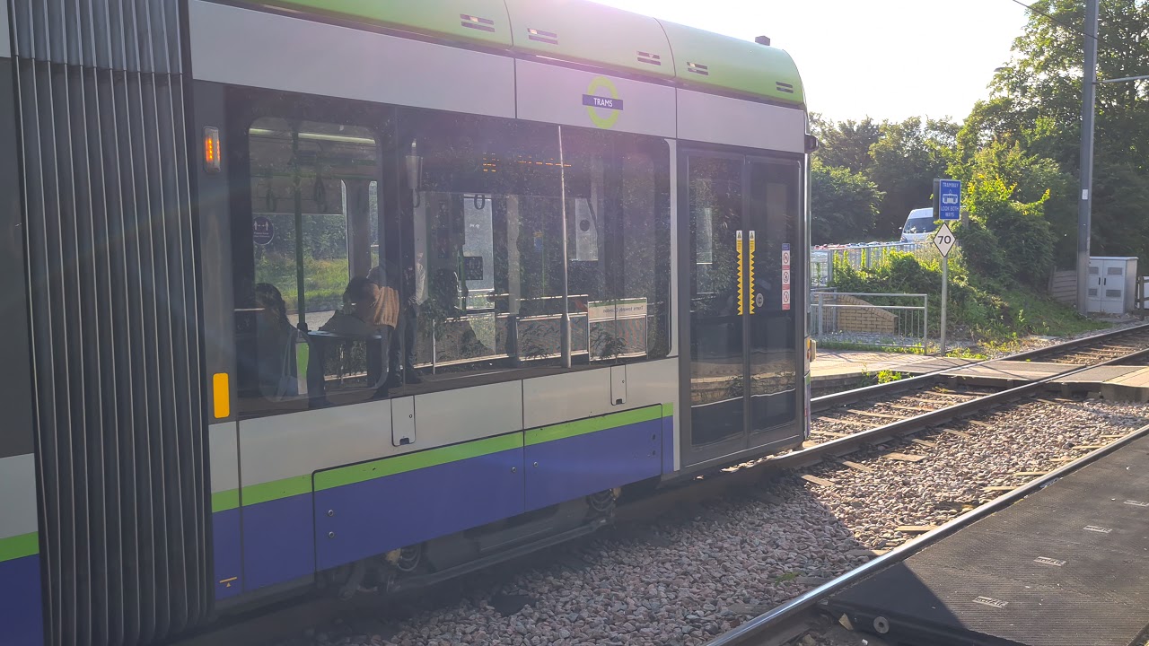 Tramlink Stadler Variobahn 2555 @ Ampere Way