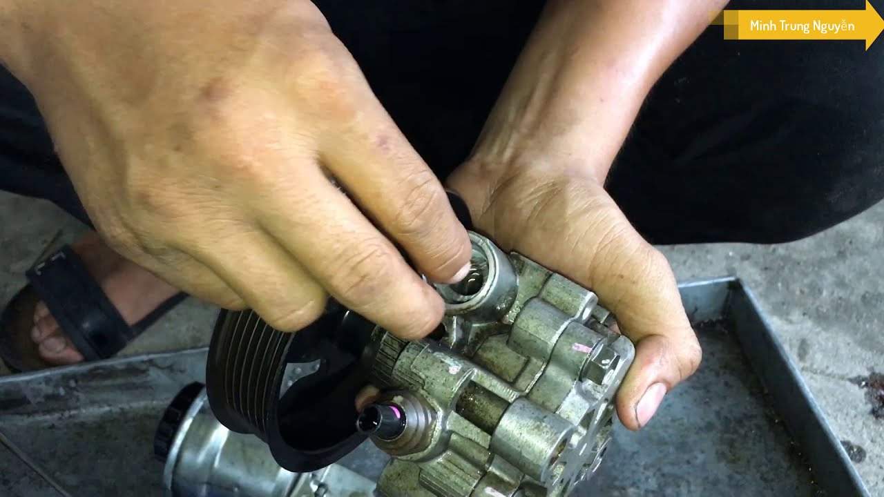 Khắc phục tình trạng nặng tay lái sử dụng bơm thủy lực / Một trong những nguyên nhân nặng tay lái