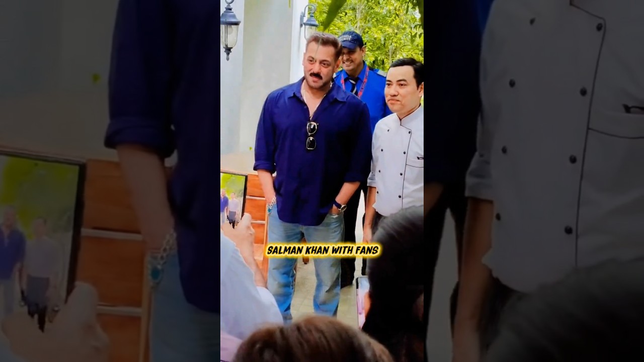 Salman Khan With Fans 😍 #salmankhan #beingmohitreactions #latest