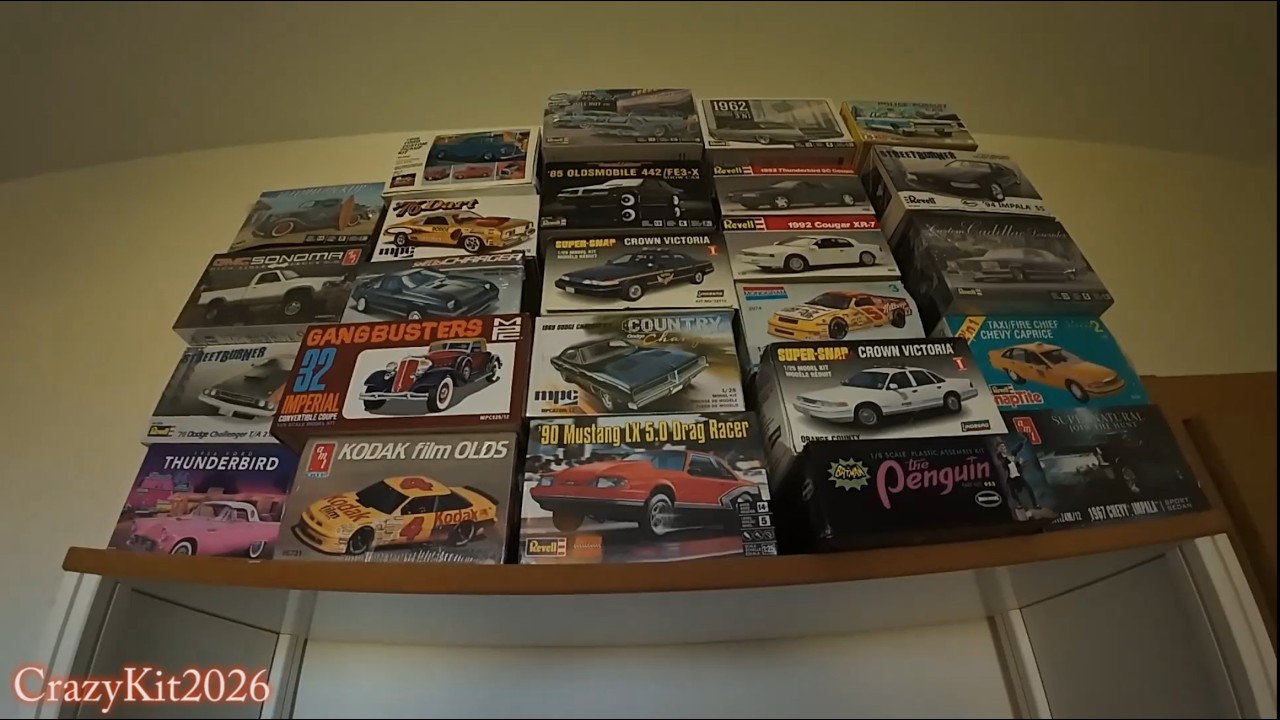 Maquettes terminées et à construire - Completed models and models to be built.