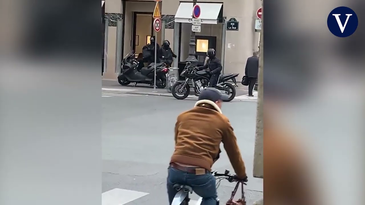 Millonario atraco de cuatro motoristas armados con AK-47 en una tienda Chanel de París