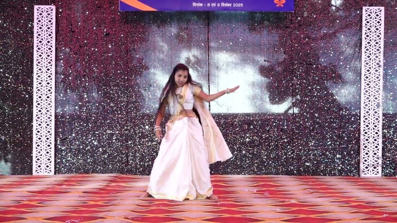 bollywood perody song and dance by garima 10 th class
