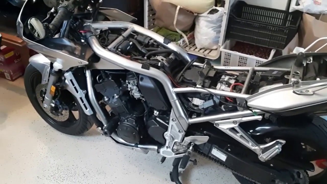 Yamaha FZ1 Carb removal step by step