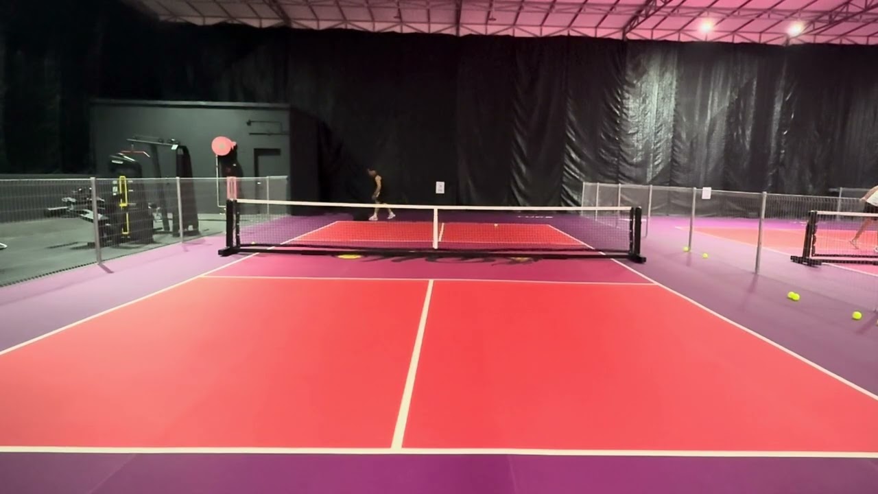 drillimg 100 balls of serve /focus on deep serve and top spin 