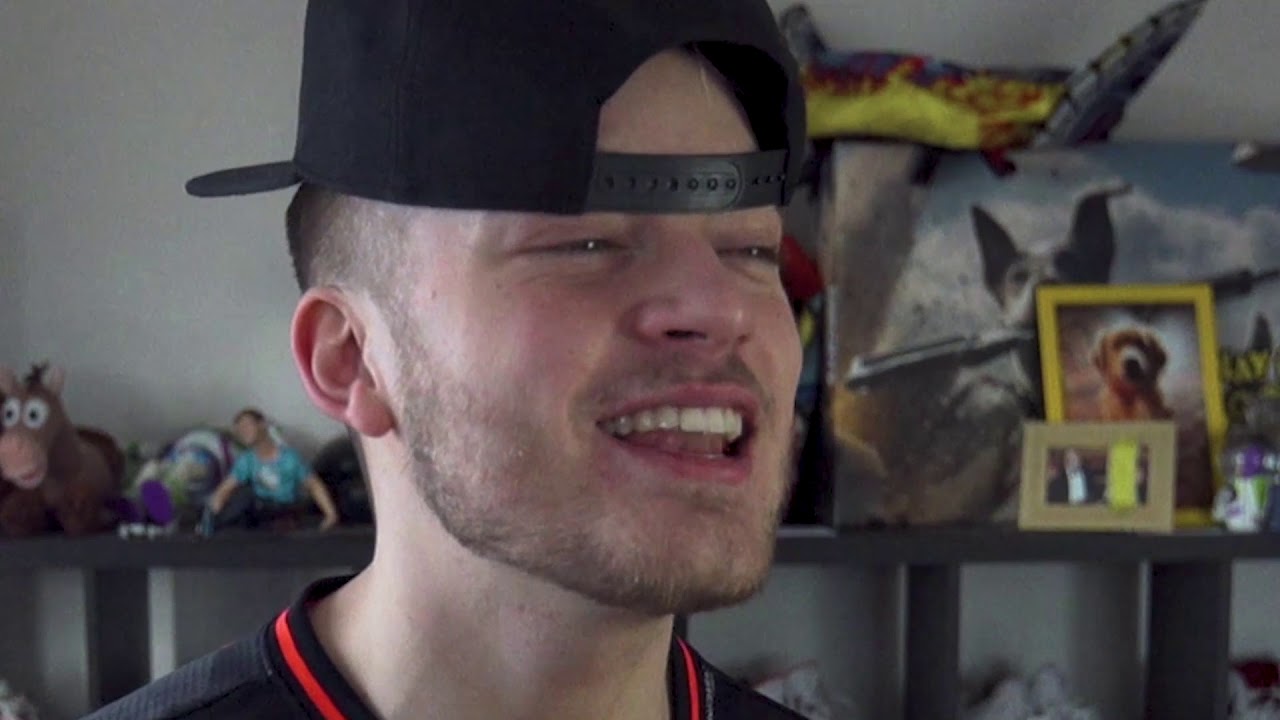 ONDŘEJ VLČEK SMAZAL GIRLFRIEND TAG. PROČ?