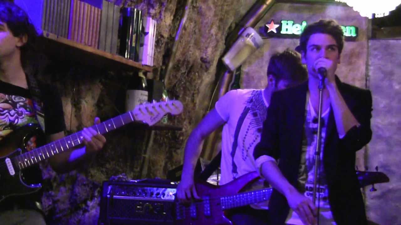 The Angles - Heart in a Cage (The Strokes Tribute Band)