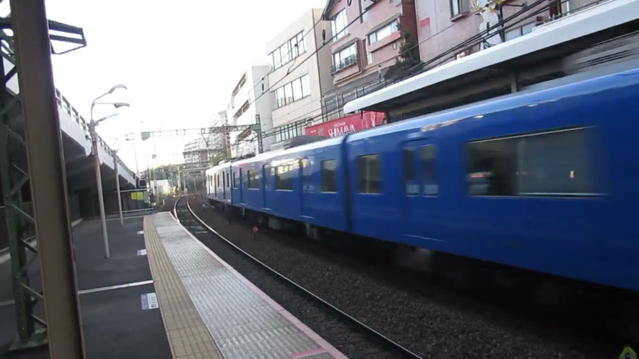 京急600形　8両　通過　能見台駅(KK-48)