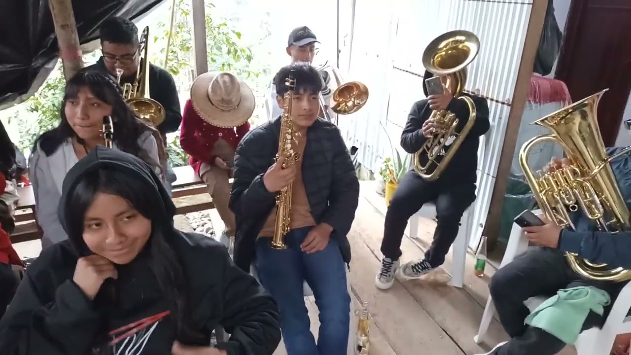LA BANDA DE SANTA MA. TEPANTLALI INTERPRETANDO: 