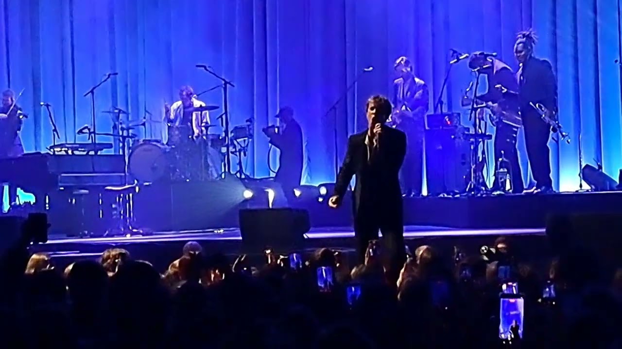 Tom Odell - Don't Let Me Go - live @ Lanxess Arena Cologne - 01.11.2025