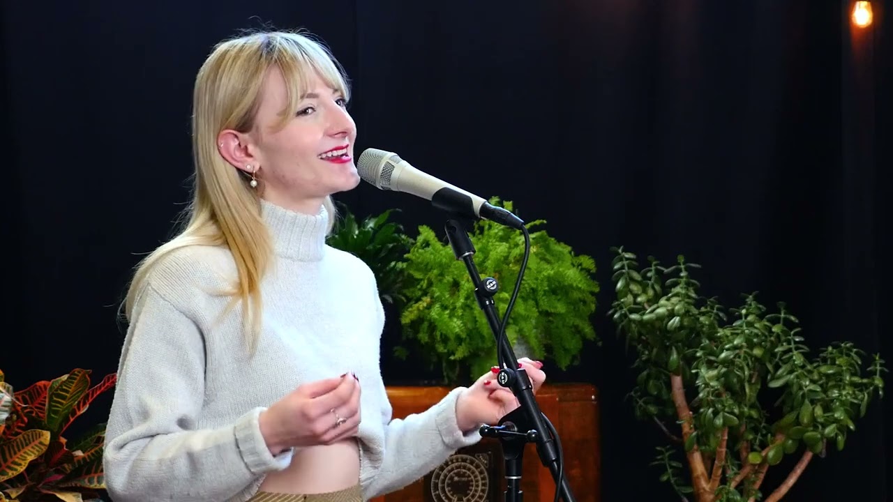 Caity Gyorgy & Mark Limacher - That Doesn't Matter (Hidden Track Session)