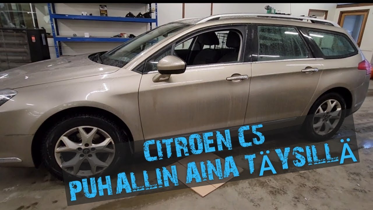 Citroen C5. Automaatti ilmastointi. Puhallin aina t&auml;ysill&auml; vaikka s&auml;&auml;t&auml;&auml; pois p&auml;&auml;lt&auml;.