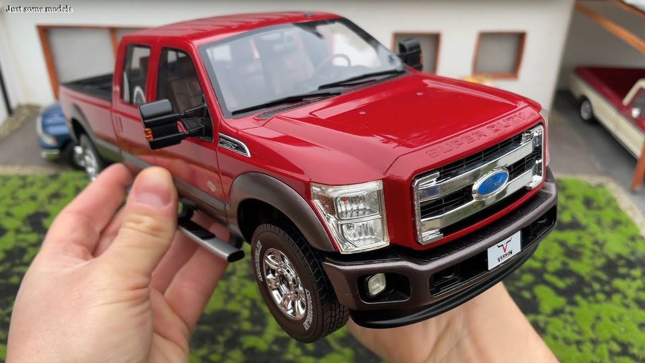 1:18 Ford F-350 King Ranch 2016, Race red - Model777 [Unboxing]