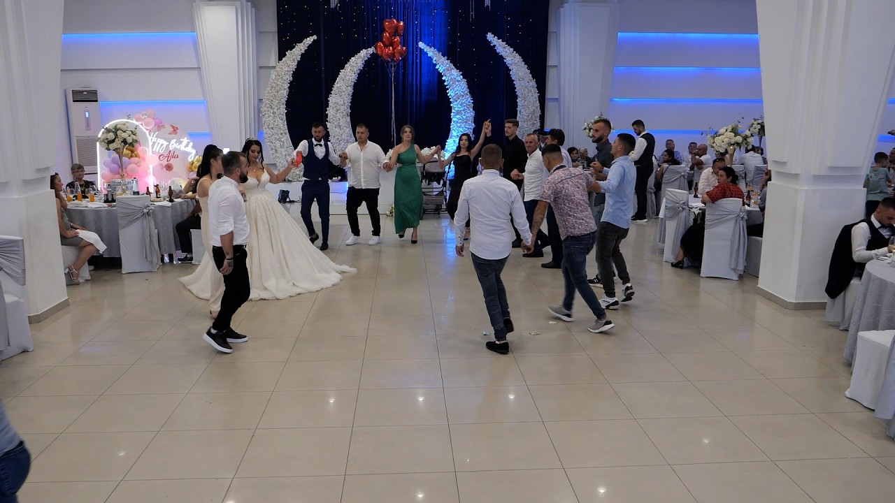 Dasem e bukur Beratase me muzuk te zones