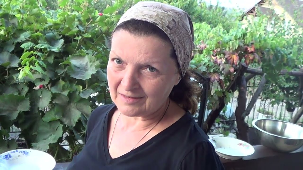 Борьба с осами.Începutul unei zile în lupta cu viespele. Protejăm strugurii partea 2.