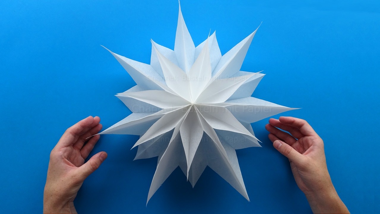 Sterne aus Butterbrottüten basteln für Weihnachten - Einfache Weihnachtssterne selber machen ⭐
