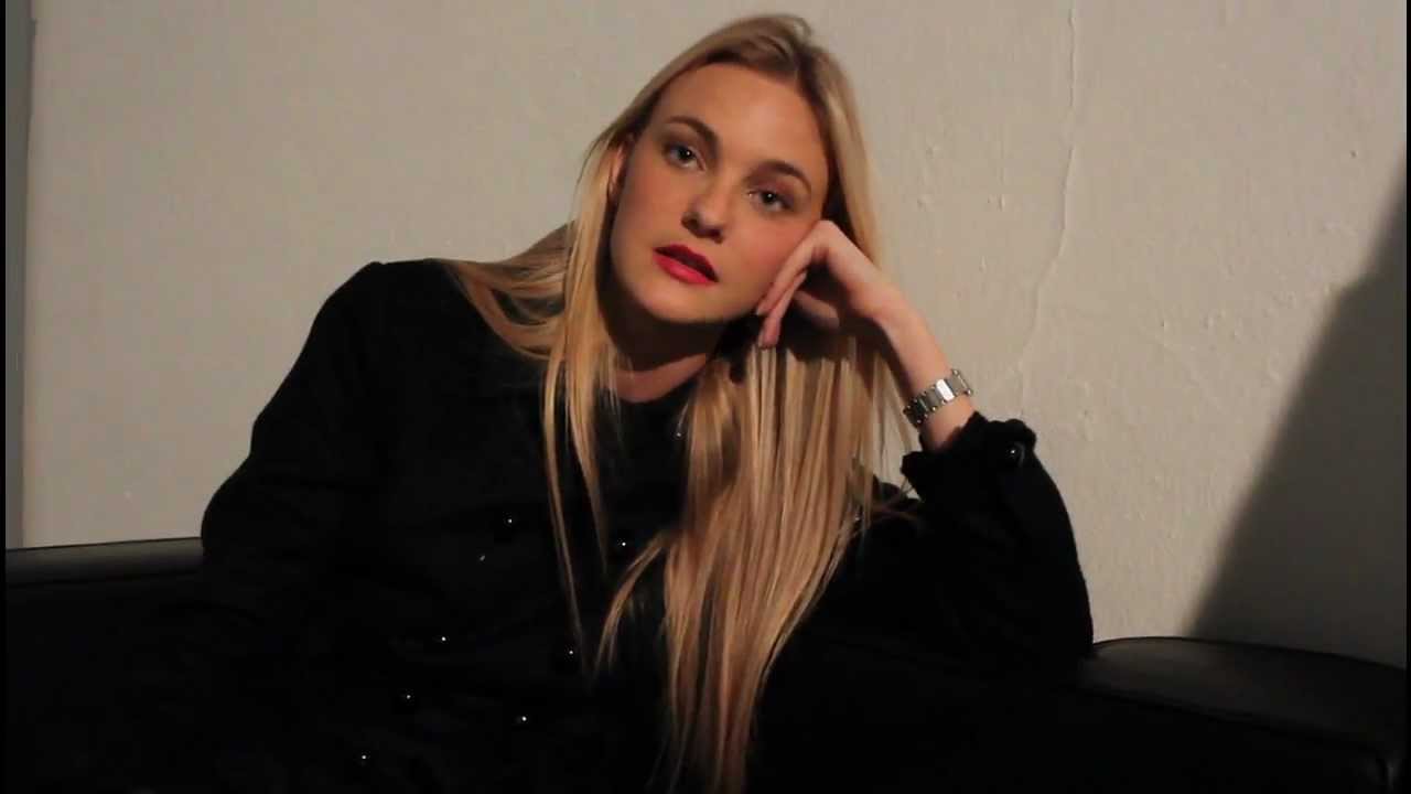 3 tópicos para Caroline Trentini