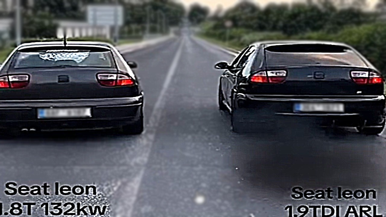 HLOUPÍ AUTÍČKÁŘI