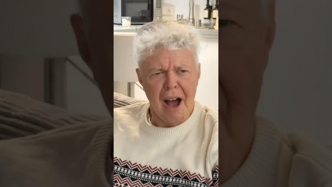 SRY OPA😭😭😭❤️ #bass #remix #lustig #weihnachten #shortvideo #fypage #fy #music #techno